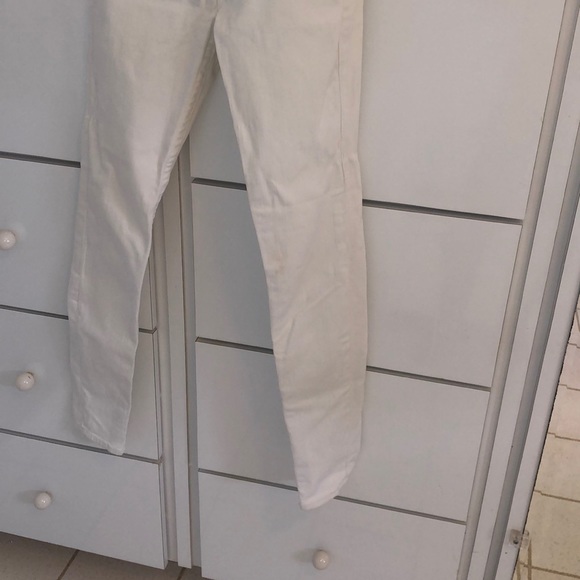 White true religion women’s jeans. - Picture 2 of 9
